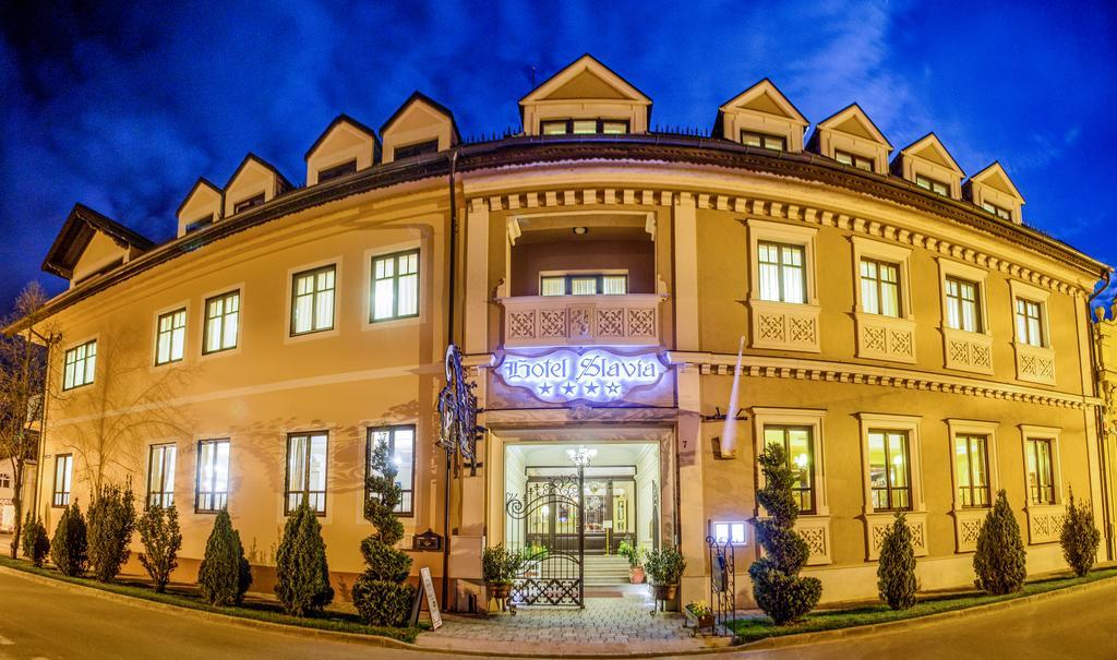 Hotel Slavia Salonta エクステリア 写真